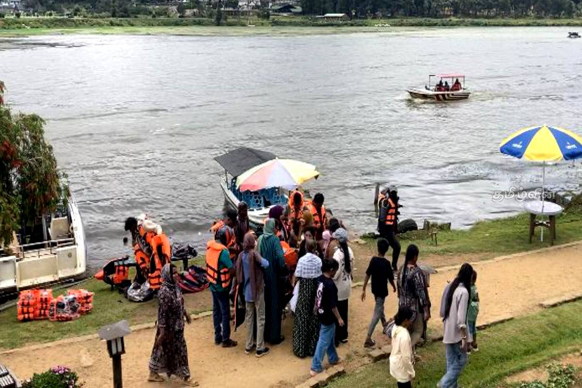 நுவரெலியாவுக்கு படையெடுக்கும் சுற்றுலா பயணிகள் - வசந்த கால கொண்டாட்டம் ஆரம்பம் | Tourists Going To Nuwara Eliya நுவரெலியாவுக்கு படையெடுக்கும் சுற்றுலா பயணிகள் - வசந்த கால கொண்டாட்டம் ஆரம்பம் | Tourists Going To Nuwara Eliya