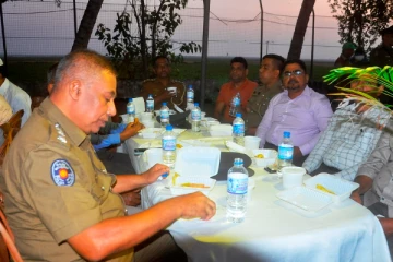 கல்முனை பொலிஸ் நிலைய இப்தார் நோன்பு திறக்கும் நிகழ்வு (Photos)