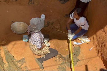 கொக்குத்தொடுவாயில் விடுதலைப் புலிகள் அமைப்பின் பெண் போராளிகளது மனித எச்சங்கள் மீட்பு (Photos)