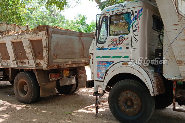 கிளிநொச்சி - தர்மபுரம் பகுதியில் முறியடிக்கப்பட்ட சட்டவிரோத நடவடிக்கை | Police Crack Down On Illegal Timber Smuggling