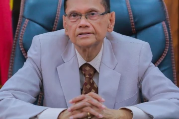 මැතිවරණ කල් දැම්මොත් සිදුකරන දේ ගැන ජී.එල් කියයි..