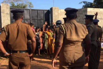 யாழ் - வேலணையில் பதற்றம்! பொலிஸார் குவிப்பு