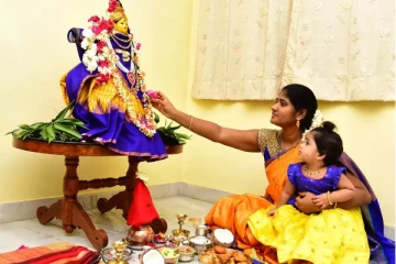 ஆகஸ்ட் 25 வரலக்ஷ்மி விரதம்; பெண்கள் மறக்காமல் கடைப்பிடியுங்கள்!