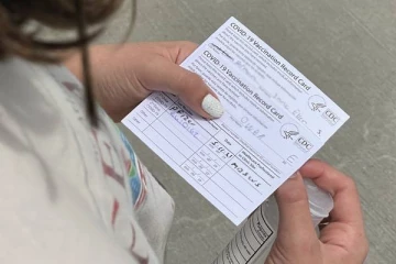 நியூயார்க்கில் நடைமுறைக்கு வரவுள்ள கொரோனா பாஸ் முறை!