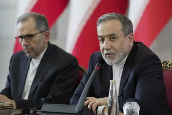 பல மிரட்டல்களுக்கு மத்தியில் 3 மணி நேரம் நடைபெற்ற அமெரிக்கா- ஈரான் பேச்சுவார்த்தை | Us Iran Talks Held For 3 Hours