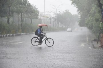 தமிழகத்தில் இன்று 10 மாவட்டங்களில் கனமழை பெய்யும்- சென்னை வானிலை மையம்