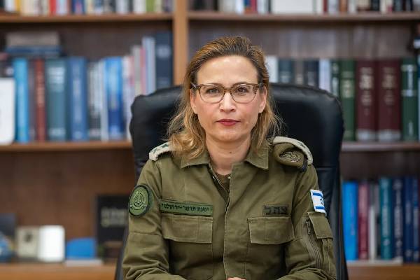 காஸா கைதிகளுக்கு இஸ்ரேல் இராணுவம் செய்த கொடுமை... கசிந்த காணொளியால் பதவி இழந்த அதிகாரி | Israeli Military Legal Officer Quits காஸா கைதிகளுக்கு இஸ்ரேல் இராணுவம் செய்த கொடுமை... கசிந்த காணொளியால் பதவி இழந்த அதிகாரி | Israeli Military Legal Officer Quits