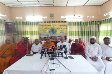 13இற்கும் மேலதிகமாக தமிழருக்கு அதிகாரங்கள் பகிரப்பட வேண்டும்: பௌத்த பிக்குகள் வலியுறுத்து