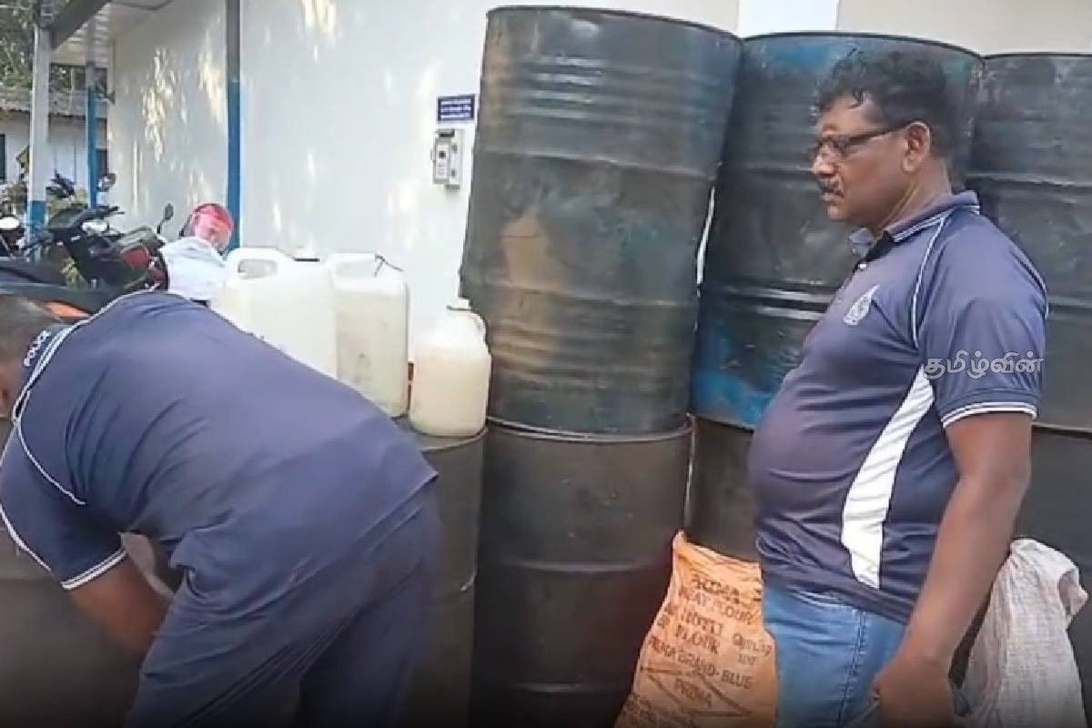 கந்தளாய் குளத்து காட்டுப்பகுதியில் பாரிய சுற்றிவளைப்பு | Massive Raid In Kandhalai Kulathu Forest கந்தளாய் குளத்து காட்டுப்பகுதியில் பாரிய சுற்றிவளைப்பு | Massive Raid In Kandhalai Kulathu Forest