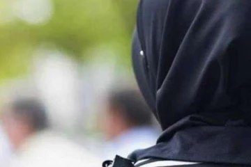 தலையை மறைக்காத பெண்களுக்கு தண்டனை