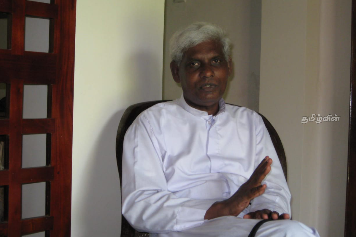 செம்மணி புதைகுழி உண்மைகள் தெற்கின் மனசாட்சியைத் தட்டியெழுப்ப வேண்டும் - அருட்தந்தை மா. சக்திவேல் | Chemmani Mass Graves Father Mah Shakthivel செம்மணி புதைகுழி உண்மைகள் தெற்கின் மனசாட்சியைத் தட்டியெழுப்ப வேண்டும் - அருட்தந்தை மா. சக்திவேல் | Chemmani Mass Graves Father Mah Shakthivel