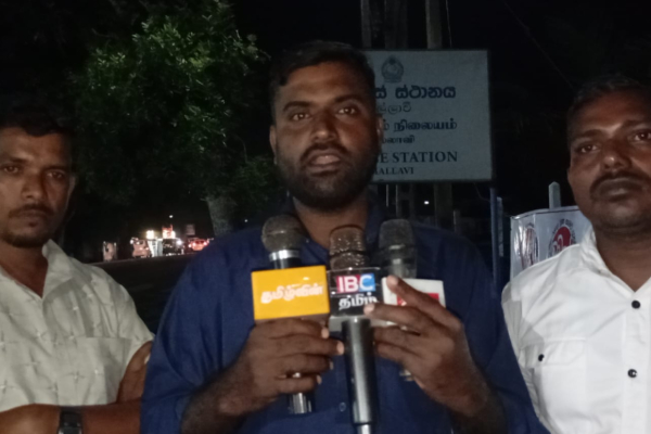 முறையற்ற மலக்கழிவகற்றல் திட்டம்: துணுக்காய் பிரதேச சபை செயலாளரால் வெடித்த சர்ச்சை | Mullaitivu Waste Dump Protest Investigation முறையற்ற மலக்கழிவகற்றல் திட்டம்: துணுக்காய் பிரதேச சபை செயலாளரால் வெடித்த சர்ச்சை | Mullaitivu Waste Dump Protest Investigation