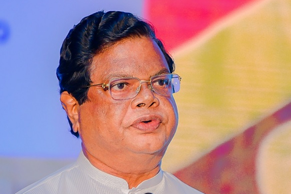 அதிவேக நெடுஞ்சாலை தொடரும் விபத்துக்கள்: சாரதிகளுக்கு விடுக்கப்பட்டுள்ள எச்சரிக்கை | Road Lights Colombo Katunayake Expressway அதிவேக நெடுஞ்சாலை தொடரும் விபத்துக்கள்: சாரதிகளுக்கு விடுக்கப்பட்டுள்ள எச்சரிக்கை | Road Lights Colombo Katunayake Expressway