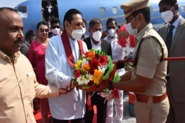 இந்தியா பயணித்த இலங்கை பிரதமர்