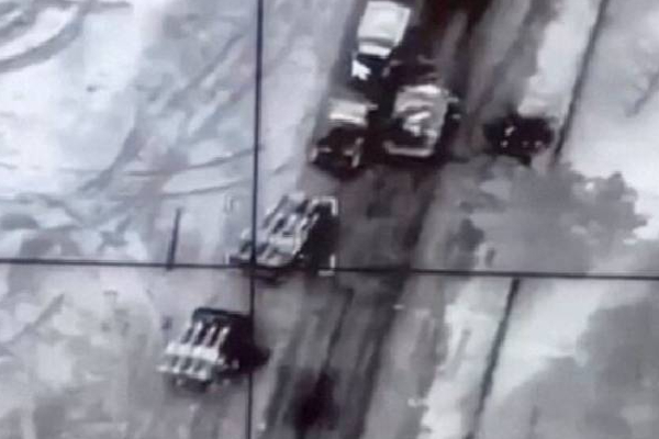 ரஷ்யப் படைகளை மிரள வைக்கும் உக்ரைனின் இரண்டு போராயுதங்கள்! | Urkaine Attack Russia Bayraktar Tb2 Drone Aircraft