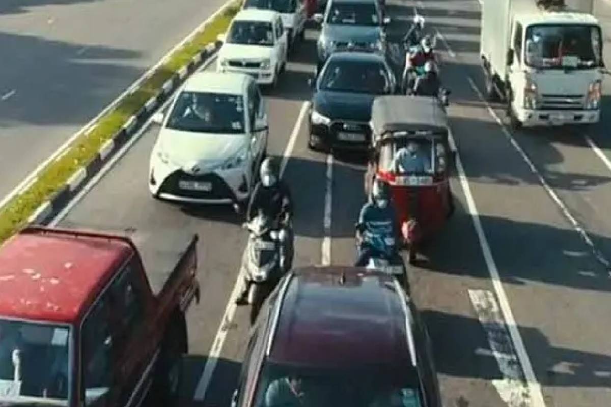 உலகின் மூன்றாவது போக்குவரத்து நெரிசல் மிகுந்த நாடாக இலங்கை | Sri Lanka Third Most Congested Country World