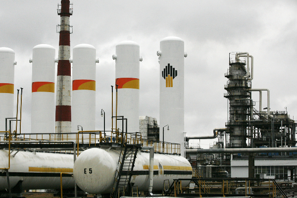 உக்ரைன் போர்: ரஷ்யாவின் கச்சா எண்ணெய்க்குத் தடை விதிக்க முடியாதது ஏன்? | Ukraine War Russian Crude Oil Impossible To Ban