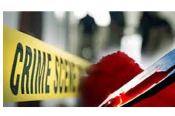 தாயை திட்டிக் கொண்டிருந்த தந்தையின் கழுத்தை அறுத்து கொடூரமாக கொலை செய்த மகன் - அதிர்ச்சி சம்பவம்