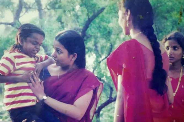 வாய், மூக்கில் ரத்தம் வழிய மாரடைப்பால் உயிரிழந்த பிரபல நடிகர்- சோகத்தின் உச்சம் | Actor Little John Dies Of Heart Attack