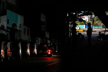 இலங்கையில் மின்வெட்டு தொடர்பில் அரசு வெளியிட்டுள்ள அறிவிப்பு