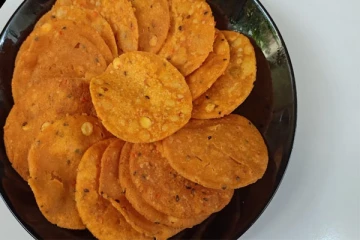 Rice Crackers: ஈவினிங் டீக்கு மொறு மொறு ஸ்நாக் - இவ்வளவு ஈசியா செய்யலாமா