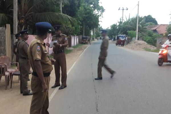 யாழில் மோட்டார் சைக்கிளில் பயணித்துகொண்டிருந்த இளம் தாய்க்கு நடந்த அதிர்ச்சி சம்பவம் | Thieves Gold Chain Cut Escaped Young Mother Jaffna