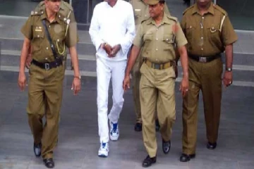 கொலை குற்றச்சாட்டில் இலங்கை அரசியல்வாதி கைது ; மனைவியும் சிக்குவாரா?