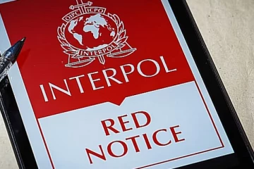 இன்டர்போலினால் சிவப்பு பட்டியலில் உள்ளடக்கப்பட்ட 7 இலங்கையர்கள்