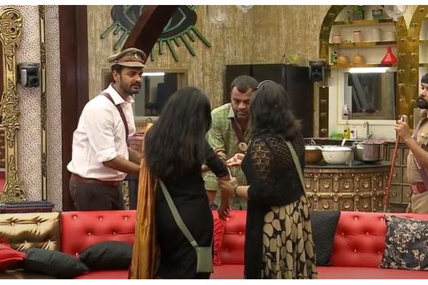 ஆவேசத்தில் கத்திய சினேகன்..... கதறும் அனிதா! என்ன நடந்தது தெரியுமா? வெடித்து எழுந்த வனிதா | Bigg Boss Ultimate Abinay Stole Things From