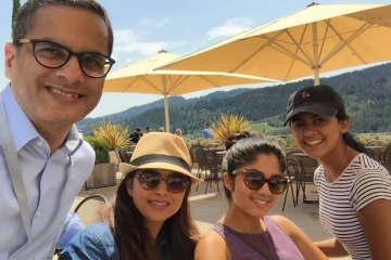 நதியா காதலில் விழுந்தது எப்படி? சுவாரஸ்ய கதை!