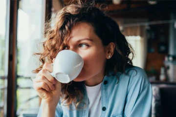 சாப்பிட்டதும் காபி குடிக்கும் பழக்கம் இருக்கா? ஆபத்து ஏற்படும் ஜாக்கிரதை