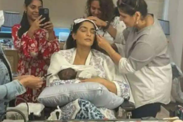 குழந்தைக்கு பாலூட்டியபடியே மேக்கப்! பிரபல நடிகை வெளியிட்ட சர்ச்சை காட்சி | Sonam Kapoor Makeup With Breastfeeds Son