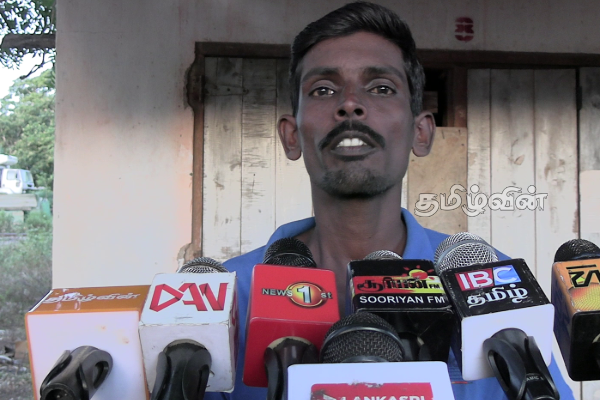 மீண்டும் துணுக்காய் பிரதேச செயலகம் முன்பாக போராட்டத்தில் ஈடுபடவுள்ள நபர் | Protest In Mullaitivu Divisional Secretariat