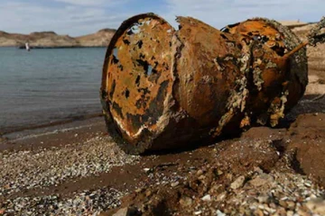 அமெரிக்காவில் வறண்டு வரும் ஏரியில் மனித உடல்கள்;  அதிர்ச்சியை ஏற்படுத்திய சம்பவம்!