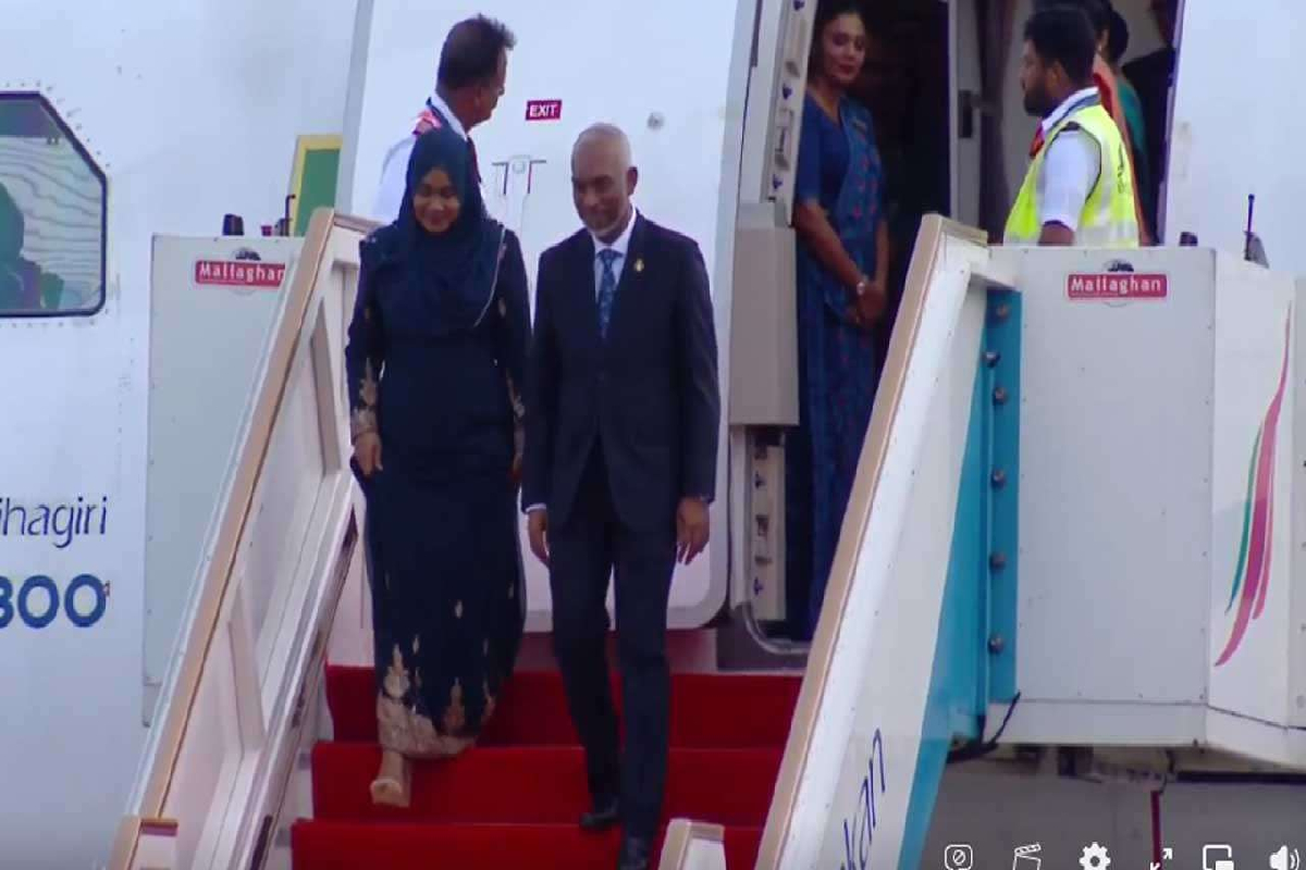 இலங்கையை வந்தடைந்தார் மாலைதீவு ஜனாதிபதி | Maldivian President Arrives In Sri Lanka