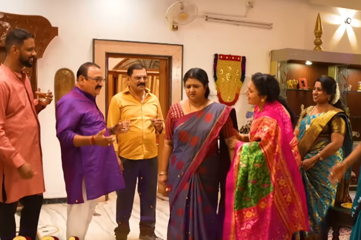 கொடுமை தாங்க முடியாமல் ஸ்ருதி வீட்டிலிருந்து வெளியேறிய விஜயா.. சிறகடிக்க ஆசை சீரியலில் அடுத்து நடக்கவிருப்பது | Siragadikka Aasai Serial Upcoming Episode Promo