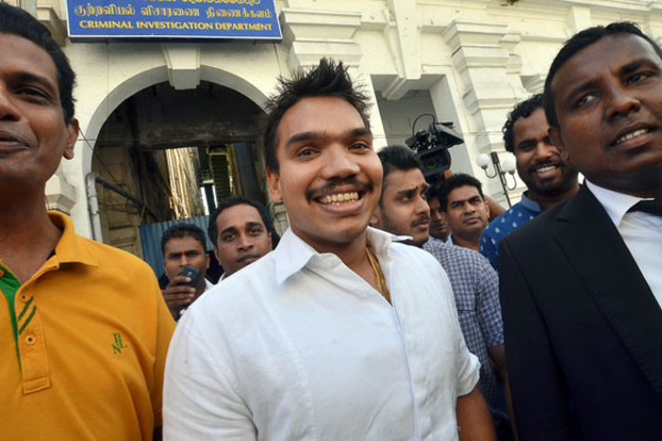 நாமல் ராஜபக்சவின் சட்டக் கல்லூரிக்கான நுழைவு அனுமதி! வெளிவரும் மோசடிகள் | No Degree Certificate In Namals Law College File