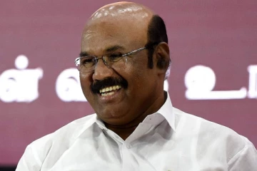 இது கார் ரேஸ்ஸா இல்லை நாய் ரேஸ்ஸா - ஜெயக்குமார் கிண்டல்