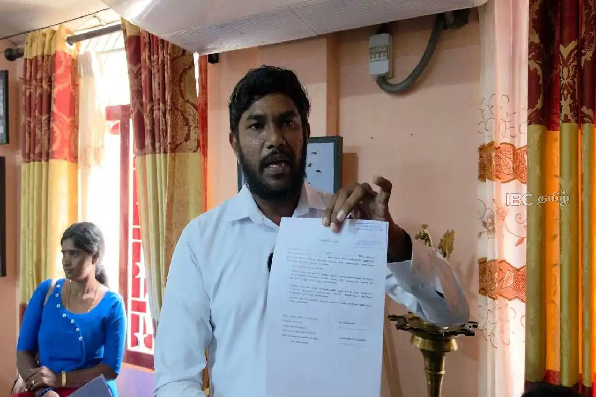 பலாலி விமான நிலையத்திற்கு காணி சுவீகரிப்பு : கலந்துரையாடலில் குழப்பம் | Land Acquisition For Palali Airport Confusion பலாலி விமான நிலையத்திற்கு காணி சுவீகரிப்பு : கலந்துரையாடலில் குழப்பம் | Land Acquisition For Palali Airport Confusion