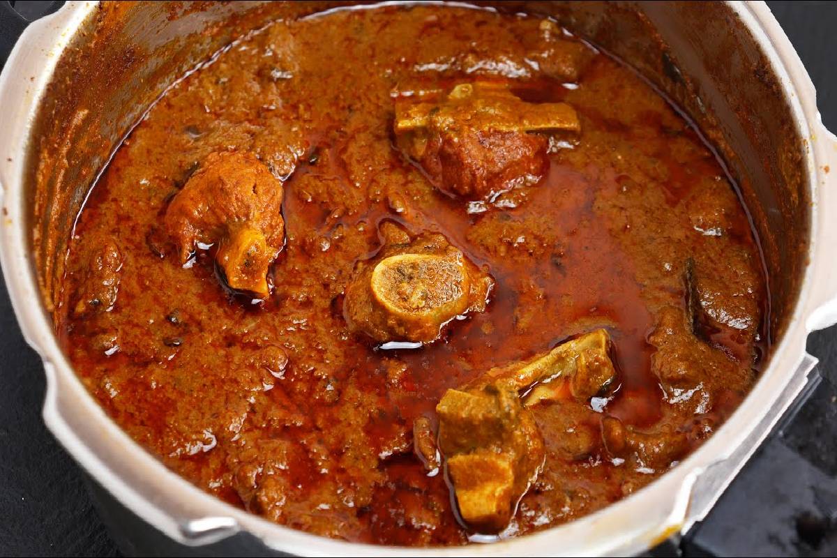 நாவூரும் சுவையில் வறுத்தரைச்ச மட்டன் குழம்பு - பண்ணலாமா? | Tasty Varuthu Aracha Mutton Kuzhambu Recipe நாவூரும் சுவையில் வறுத்தரைச்ச மட்டன் குழம்பு - பண்ணலாமா? | Tasty Varuthu Aracha Mutton Kuzhambu Recipe