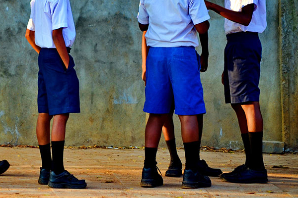 பாடசாலை மாணவர்களுக்கு வெளியான மகிழ்ச்சித் தகவல் | Over 150000 Students To Receive Free School Shoes பாடசாலை மாணவர்களுக்கு வெளியான மகிழ்ச்சித் தகவல் | Over 150000 Students To Receive Free School Shoes