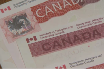 கனடாவில் தற்காலிக குடியிருப்பாளர்களின் எண்ணிக்கை கடுமையாகக் குறைப்பு