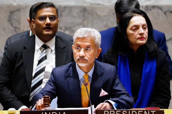 மோடியை கசாப்புக்கடைக்காரர் என விமர்சித்த அயல்நாட்டு மந்திரி! | Pak Minister Criticized Modi As A Butcher