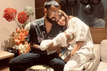 அவன் எங்கள் வாழ்க்கையை மாற்றிவிட்டான்! தந்தையான மகிழ்ச்சியில் இந்திய வீரரின் பதிவு