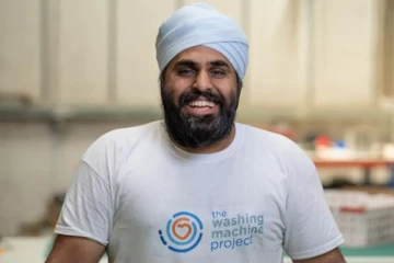 பிரித்தானிய பிரதமரின் விருதை வென்ற இந்திய வம்சாவளி பொறியாளர்!