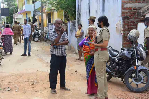 பெண்ணை திருமணம் செய்து தர மறுத்த தாய் - இளைஞர் கொடூர தாக்குதல்..! - தமிழ்நாடு