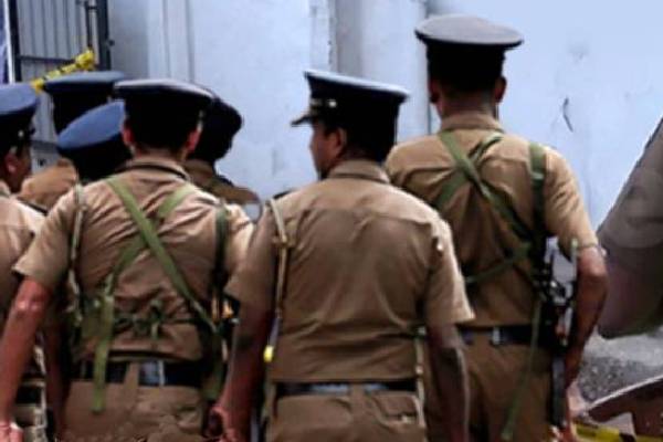 தமிழர் பகுதியொன்றில் அதிரடி கைதான பெண் பொலிஸ் உயர் அதிகாரி ; சக அதிகாரிக்கு செய்த செயல் | Female Police Officer Arrested In Tamil Area