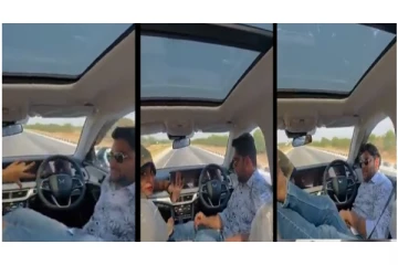 வேகமாக சென்று கொண்டிருக்கும் கார்! காதல் ஜோடி செய்த விளையாட்டு