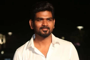 மேடையிலேயே கண்கலங்கி அழுத விக்னேஷ் சிவன்- எமோஷ்னல் நிகழ்ச்சி