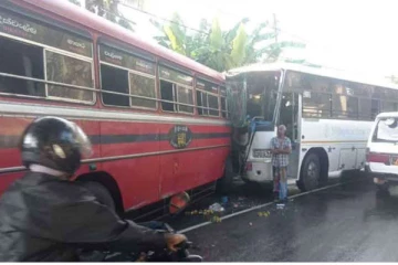இன்று காலை இடம்பெற்ற கோர விபத்து ;நேருக்கு நேர் மோதிய பேருந்துகள் ; 30 பேர் காயம்